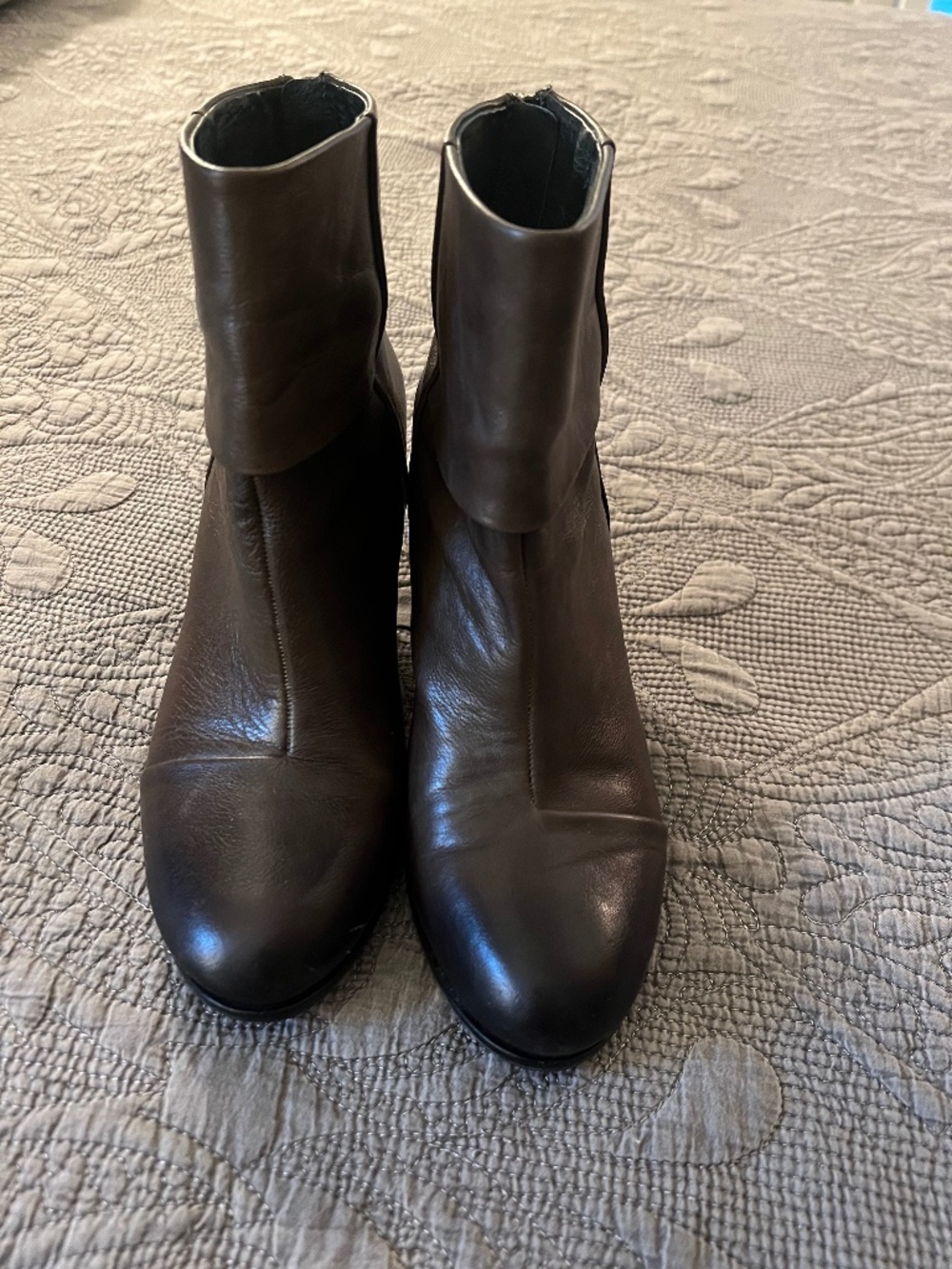 Women’s Vince Camuto Brown Ombré Leather Heel Zippered Cuff Boots Size 10